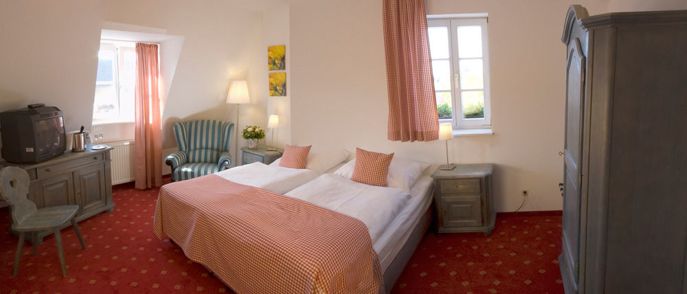 Landgasthof Und Hotel Weisser Lowe Eckental Экстерьер фото