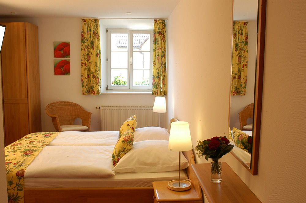 Landgasthof Und Hotel Weisser Lowe Eckental Экстерьер фото