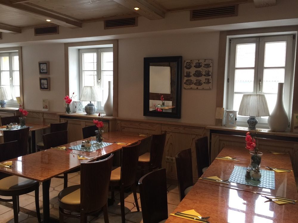 Landgasthof Und Hotel Weisser Lowe Eckental Экстерьер фото